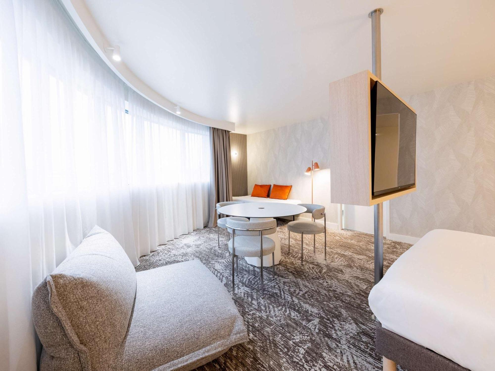 Novotel Paris 13 Porte D'Italie Le Kremlin-Bicêtre Exteriör bild